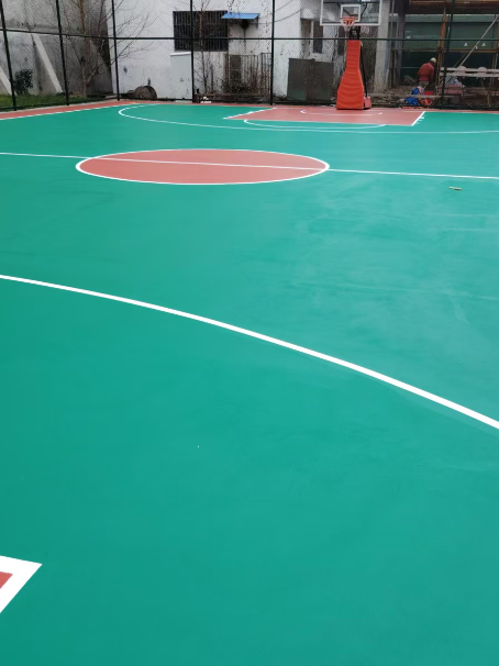 平远 球场长期使用易出现地面开裂